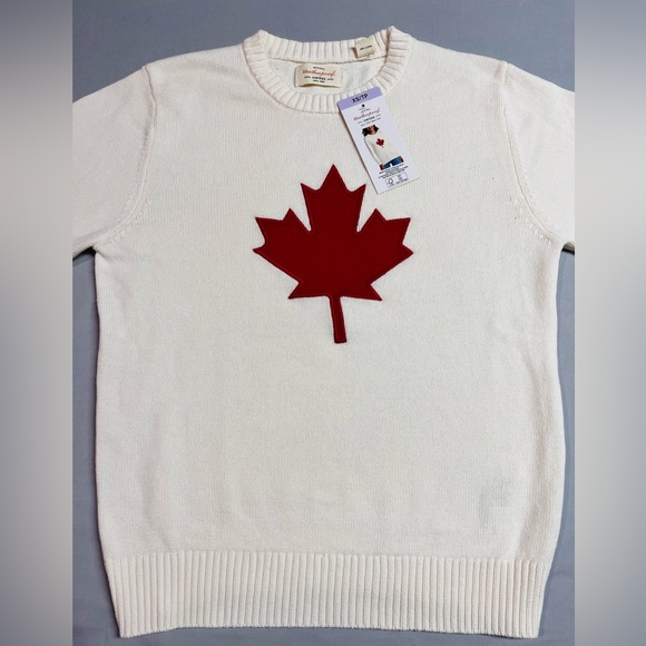 Canada Flag Graphic Long Sleeve Knit Shirt NWT Size XS - Picture 2 of 7